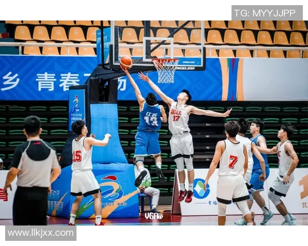 南京篮球队在篮球团队协作排行榜中荣登第九名展现出色团队精神与默契配合 南京篮球队在篮球团队协作排行榜中荣登第九名展现出色团队精神与默契配合