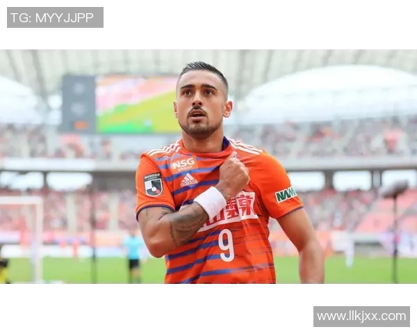 足球明星拒绝总统签名引发热议背后原因揭秘与公众反应分析 足球明星拒绝总统签名引发热议背后原因揭秘与公众反应分析