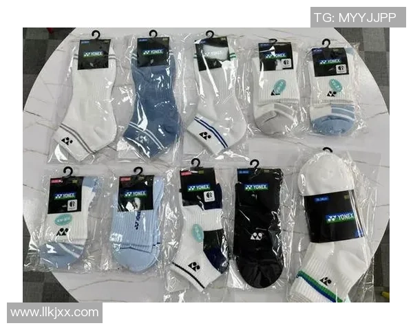 羽毛球装备选购:球袜推荐