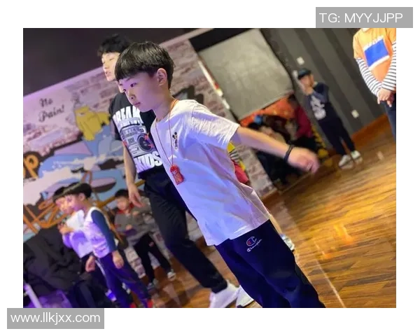 聚焦街舞：武汉街舞队的灵活性话题